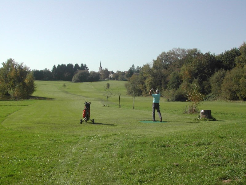 https://cdt24.media.tourinsoft.eu/upload/Golf-Nature-Champs-Romain.jpg