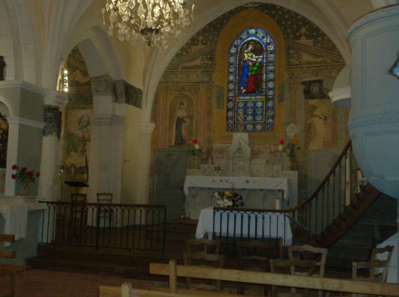 https://cdt64.media.tourinsoft.eu/upload/Fresques-a-l-eglise-de-Teyjat.jpg