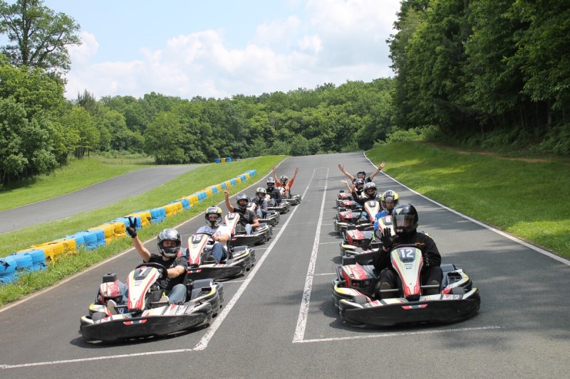 https://cdt64.media.tourinsoft.eu/upload/Karting-1-2.jpg