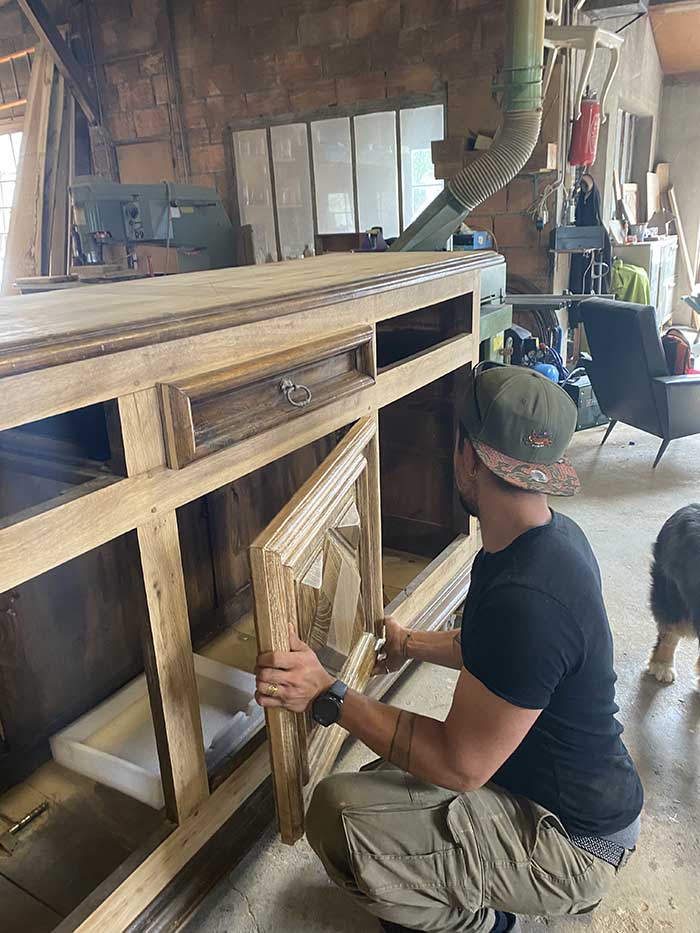https://cdt24.media.tourinsoft.eu/upload/photo-artisan-2.jpg